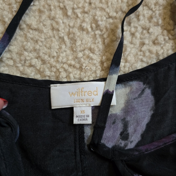 🌈 Wilfred Aritzia 100% Silk Adjustable Straps Cami Tank Top - Picture 3 of 5